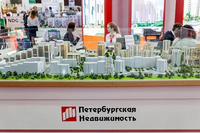 Выставочный стенд Петербургская недвижимость на выставке Жилищный проект, Санкт-Петербург, 2017 — фото 5