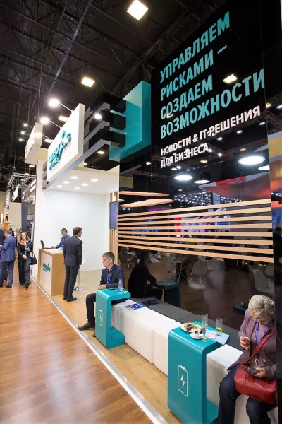 Выставочный стенд Интерфакс на выставке ПМЭФ, Санкт-Петербург, 2017 — фото 1