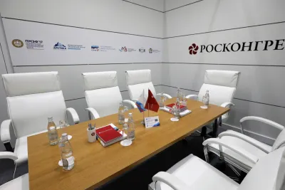 Выставочный стенд Гостиная Росконгресса на выставке Российский инвестиционный форум, Сочи, 2017 — фото 7