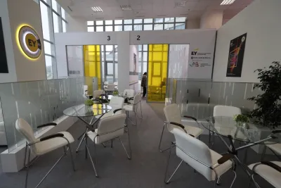 Выставочный стенд Биржа деловых контактов ERNST&YOUNG на выставке ВЭФ -, Владивосток, 2019 — фото 6