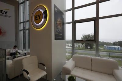 Выставочный стенд Биржа деловых контактов ERNST&YOUNG на выставке ВЭФ -, Владивосток, 2019 — фото 8