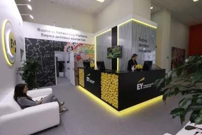 Выставочный стенд Биржа деловых контактов ERNST&YOUNG на выставке ВЭФ -, Владивосток, 2019 — фото 22