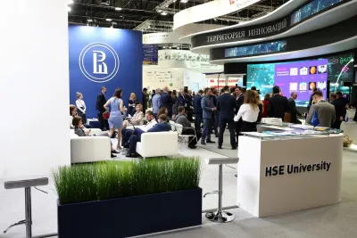 Выставочный стенд HSE University на выставке ПМЭФ-, Санкт-Петербург, 2019 — фото 3