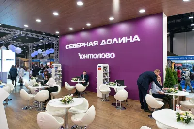 Выставочный стенд Главстрой на выставке Ярмарка Недвижимости. Весна, Санкт-Петербург, 2019 — фото 6
