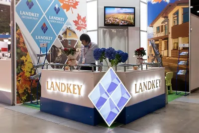 Выставочный стенд Landkey на выставке Ярмарка Недвижимости. Осень, Санкт-Петербург, 2018 — фото 2