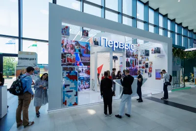 Выставочный стенд Движение Первых на выставке ПМЭФ 2023, Санкт-Петербург, 2023 — фото 8